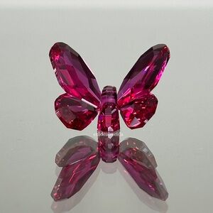 Swarovski Crystal Brilliant Butterflies Small Fuchsia Purple Butterfly 955428